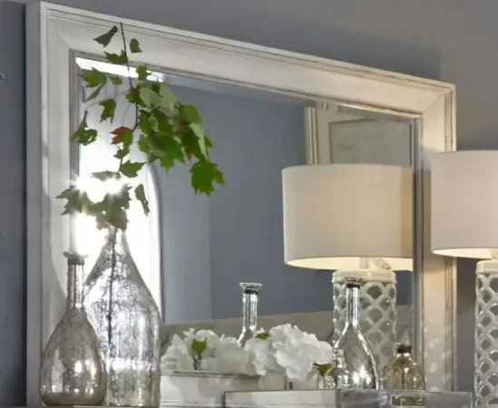 Decorative mirror with lamps and vases